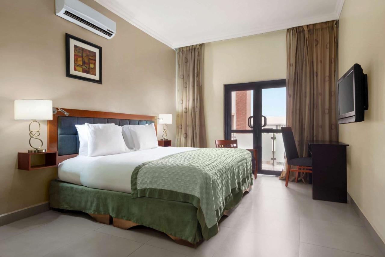 Hawthorn Suites By Wyndham Abudża Zewnętrze zdjęcie