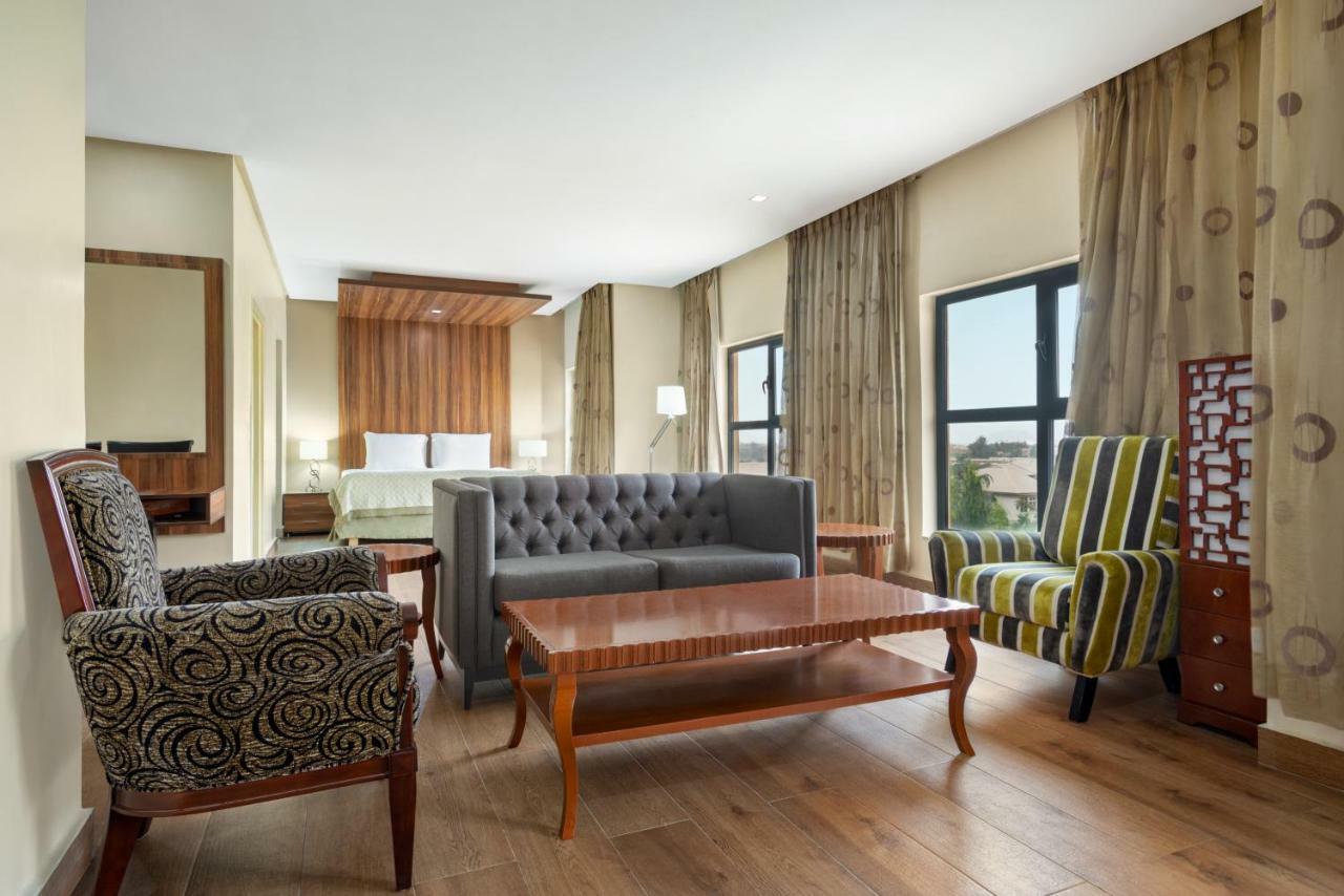 Hawthorn Suites By Wyndham Abudża Zewnętrze zdjęcie