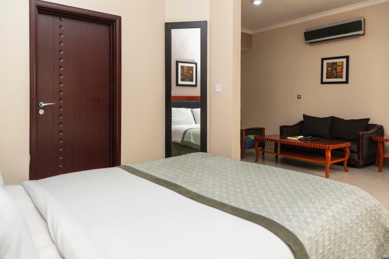 Hawthorn Suites By Wyndham Abudża Zewnętrze zdjęcie