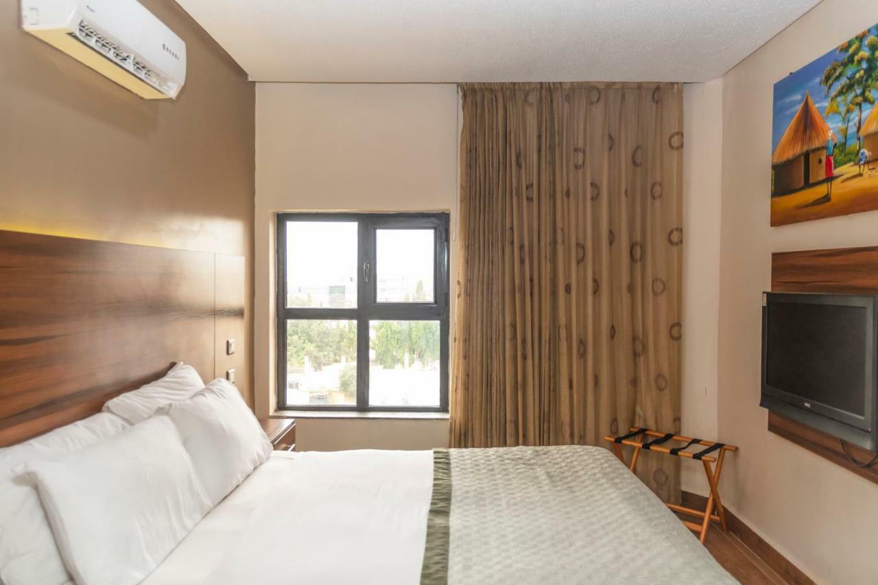Hawthorn Suites By Wyndham Abudża Zewnętrze zdjęcie